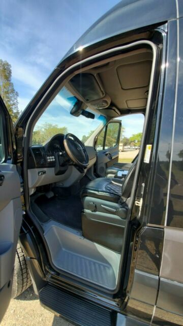 2015 Mercedes-Benz Sprinter (Black/Black)