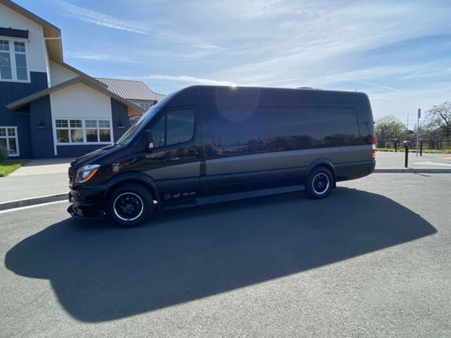 2015 Mercedes-Benz Sprinter (Black/Black)