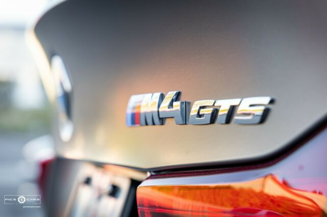 2016 BMW M4 (Gray/Black)