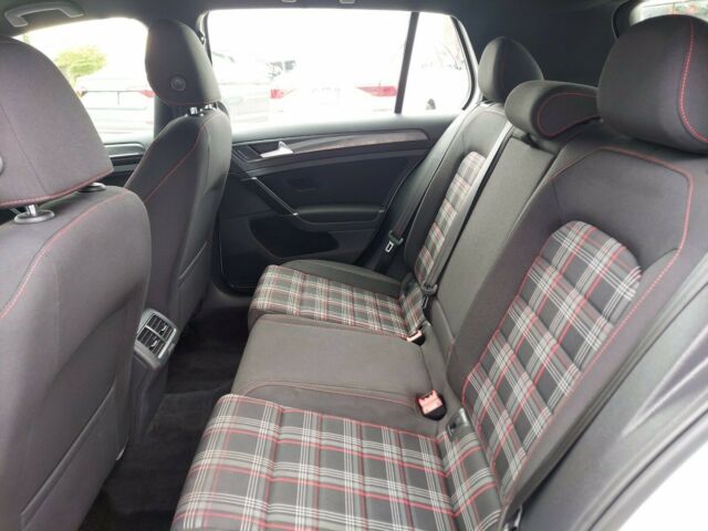 2018 Volkswagen Golf (White/Black)
