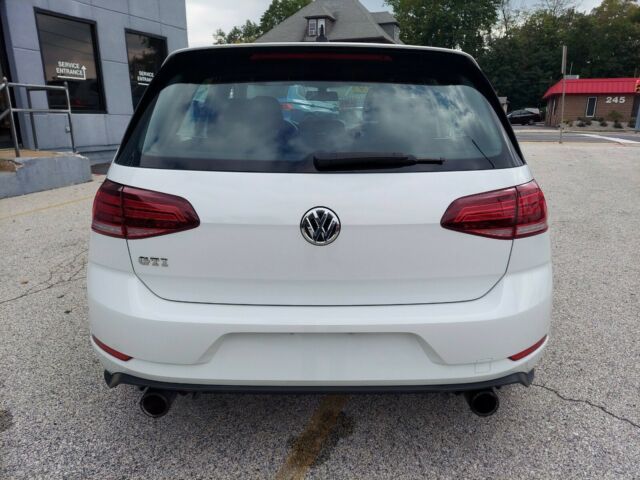 2018 Volkswagen Golf (White/Black)