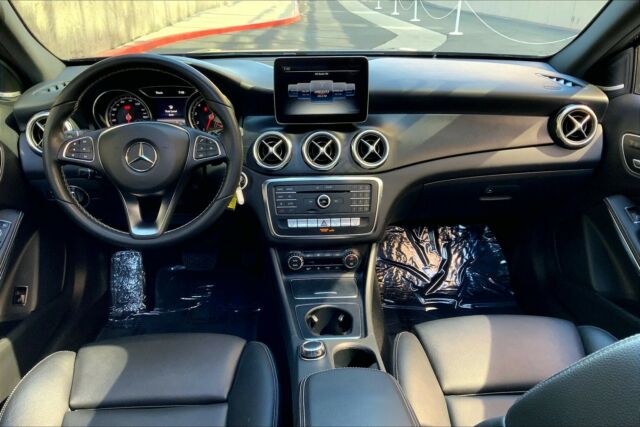 2018 Mercedes-Benz GL-Class (NIGHT BLACK/BLACK MB TEX)