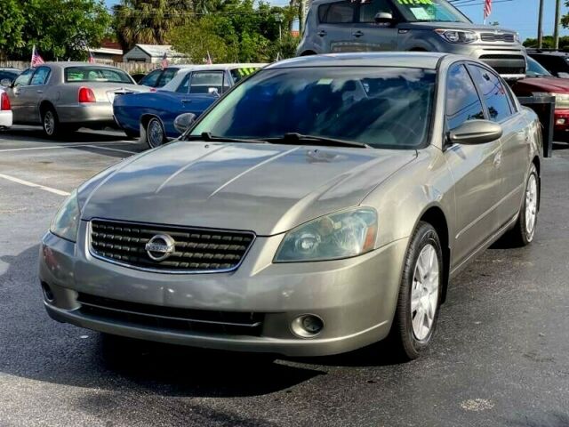 2006 Nissan Altima (Red/Tan)