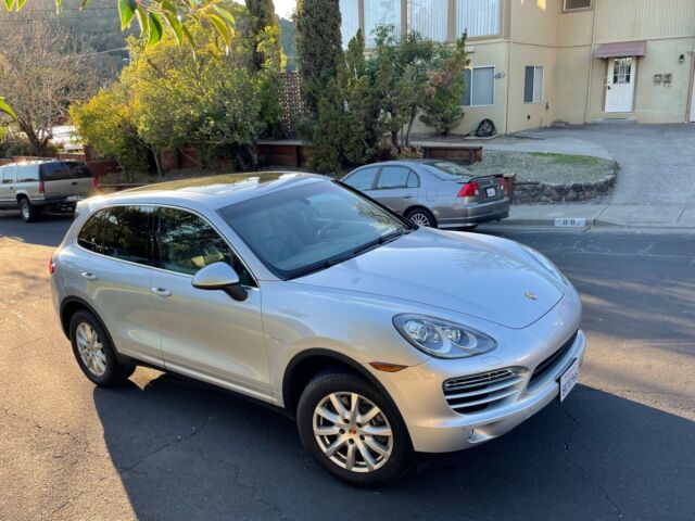 2013 Porsche Cayenne (Silver/Gray)