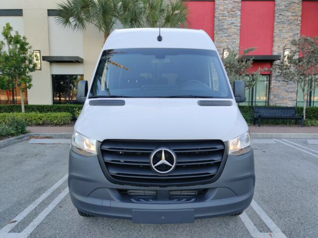 2019 Mercedes-Benz Sprinter (Azurite Black/Gray)