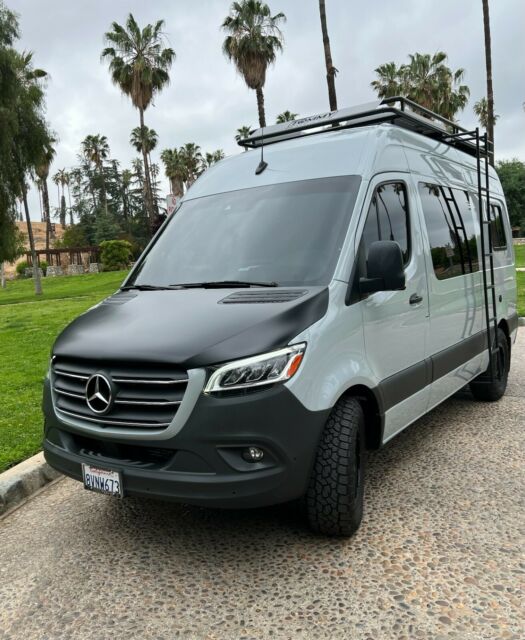 2021 Mercedes-Benz Sprinter (Gray/Black)