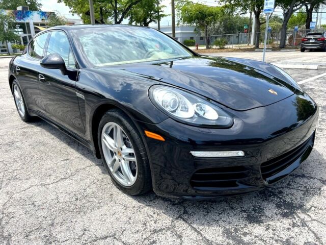 2015 Porsche Panamera (Black/Beige)