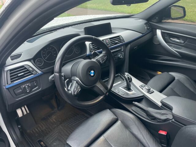 2013 BMW 335i (White/JET BLACK)