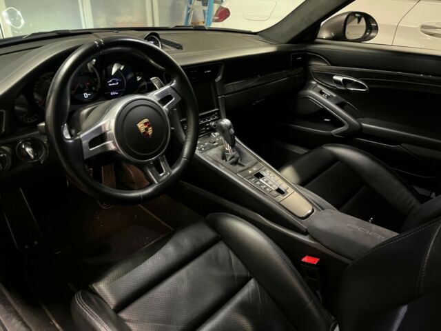 2014 Porsche 911 (Agate Gray/Black)