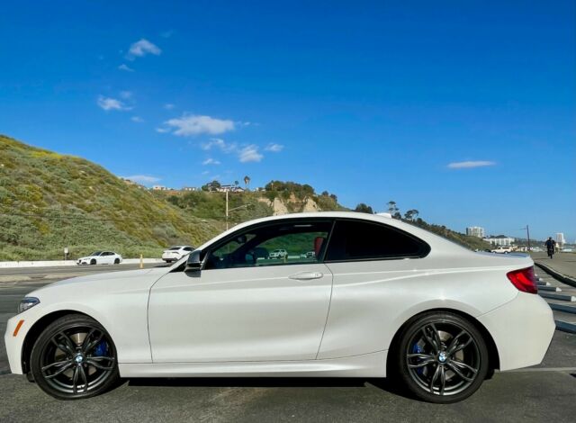 2016 BMW 2-Series (White/Red)