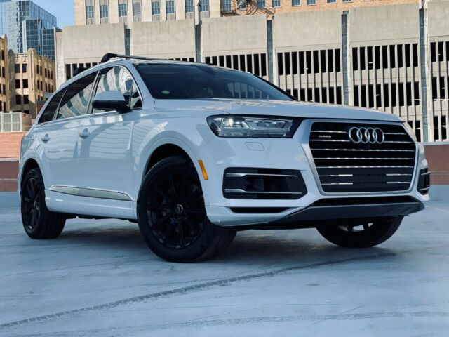 2018 Audi Q7 (White/Tan)