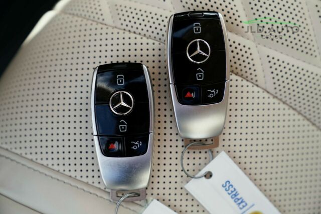 2019 Mercedes-Benz S-Class (Black/White)