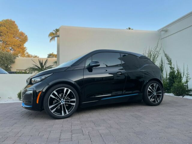 2018 BMW i3 (Black/Brown)