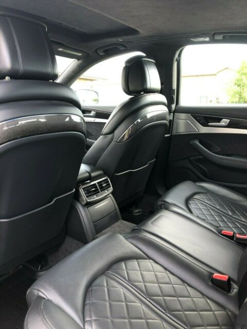 2014 Audi S8 (Gray/Black)