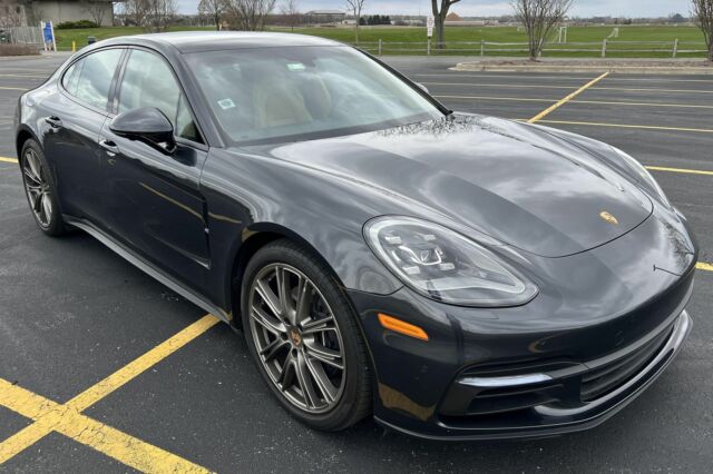 2020 Porsche Panamera (Volcano Grey Metallic/Black/Luxor Beige)