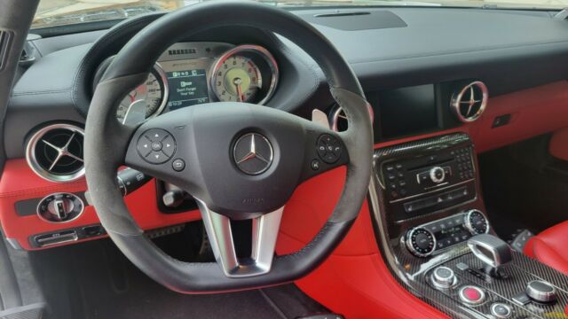 2012 Mercedes-Benz SLS AMG (Black/Red)