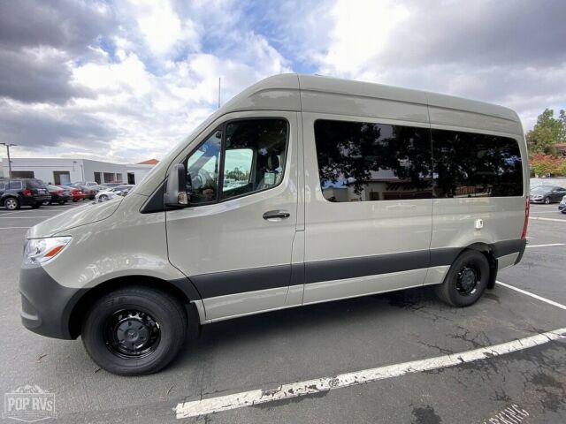 2020 Mercedes-Benz Sprinter (Gray/Nougat Brown)