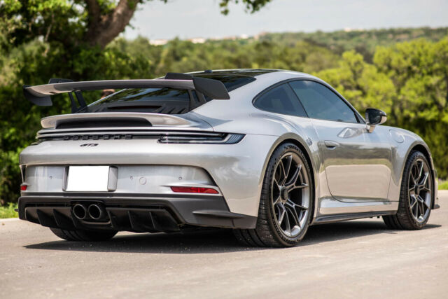 2022 Porsche 911 (GT Silver/Black)