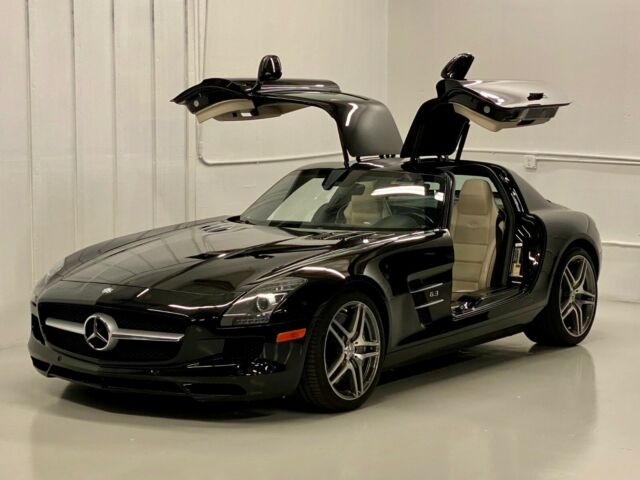 2012 Mercedes-Benz SLS AMG (Black/Black)