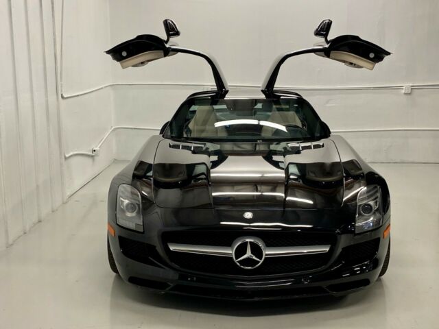 2012 Mercedes-Benz SLS AMG (Black/Black)