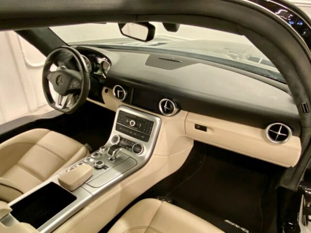 2012 Mercedes-Benz SLS AMG (Black/Black)
