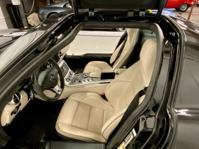 2012 Mercedes-Benz SLS AMG (Black/Black)