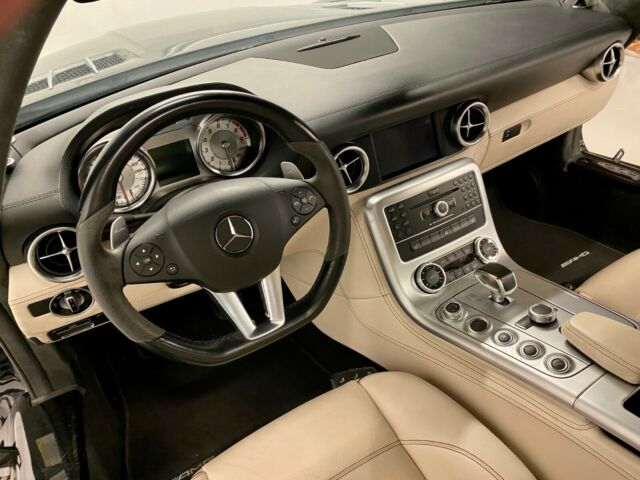 2012 Mercedes-Benz SLS AMG (Black/Black)