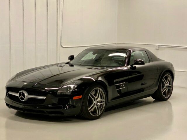 2012 Mercedes-Benz SLS AMG (Black/Black)