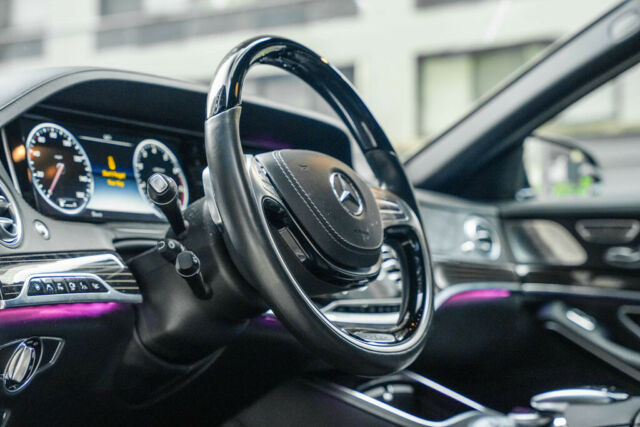 2017 Mercedes-Benz S-Class (Black/Black)