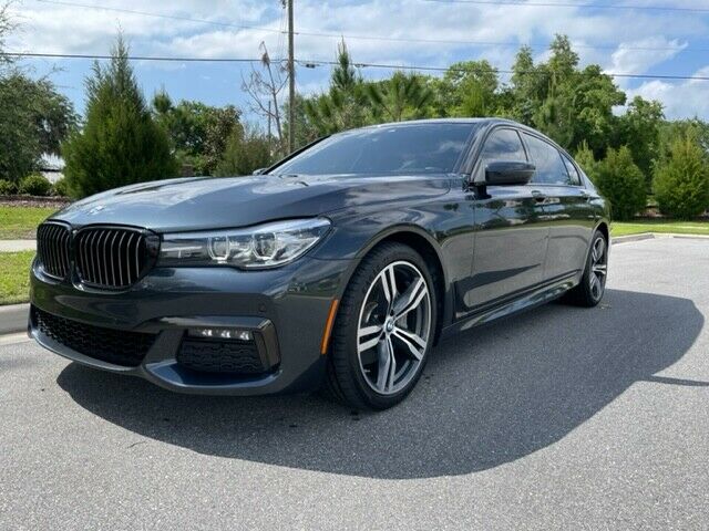 2019 BMW 7-Series (White/Black)