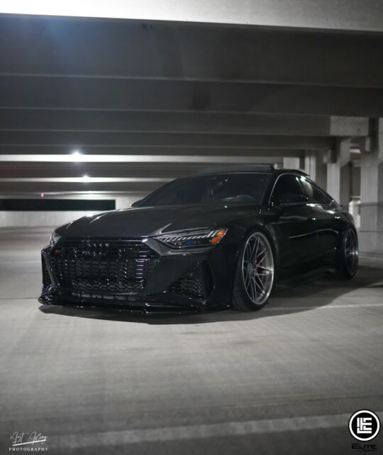 2021 Audi RS7 (Black/Black)