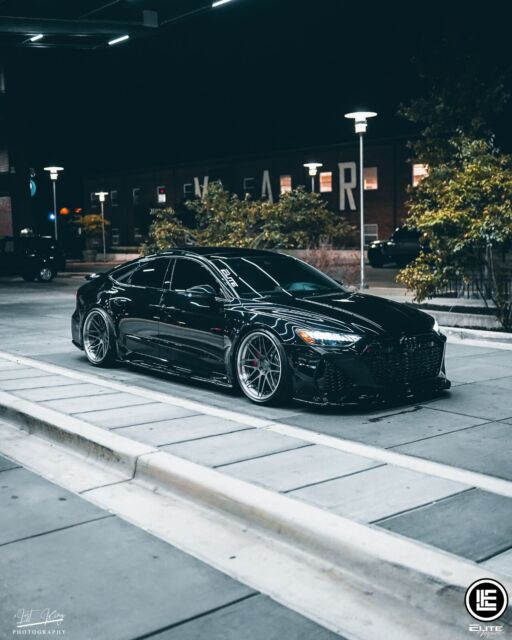 2021 Audi RS7 (Black/Black)