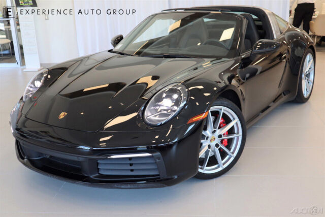 2021 Porsche 911 (Black/Black)