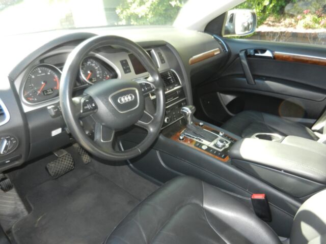 2014 Audi Q7 (Gray/Black)