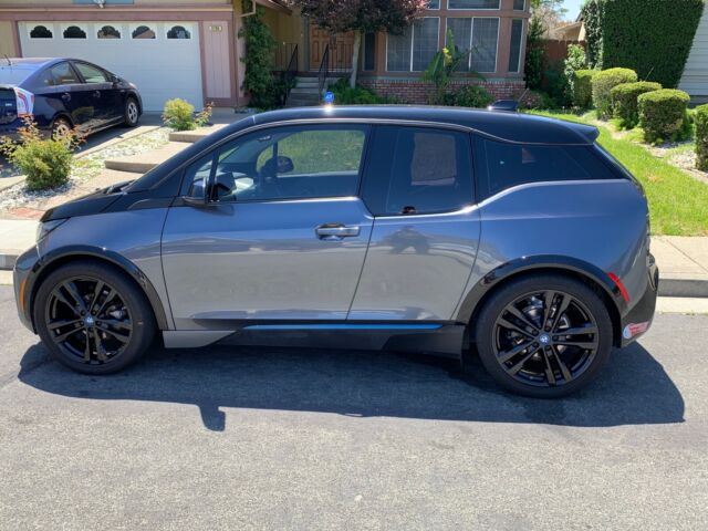 2018 BMW i3s (Grey/Black)