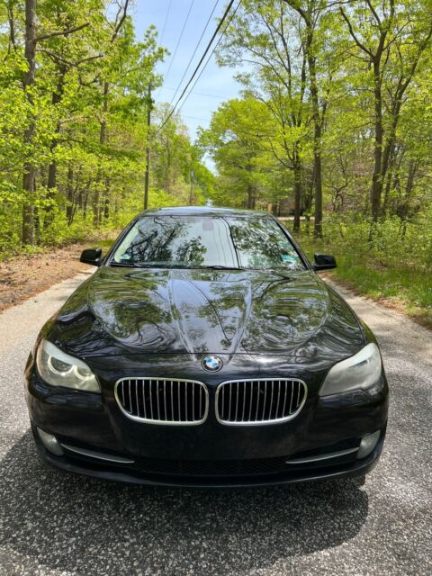 2012 BMW 528i xDrive (Black/Black)