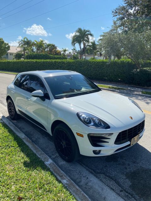 2017 Porsche Macan