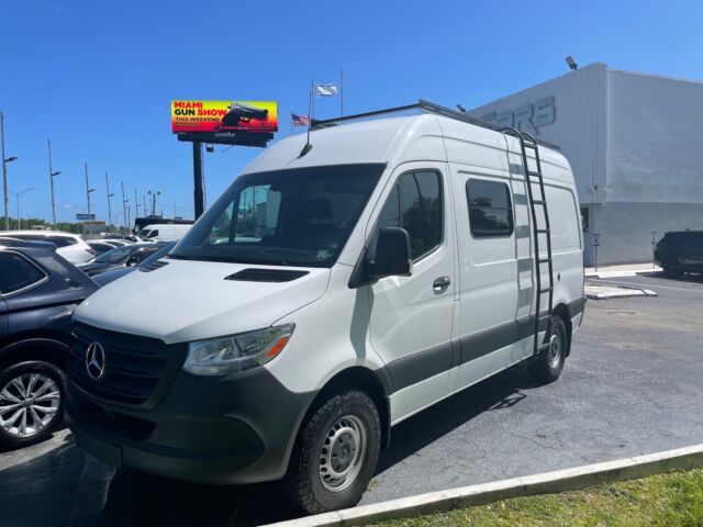 2020 Mercedes-Benz Sprinter (White/Beige)