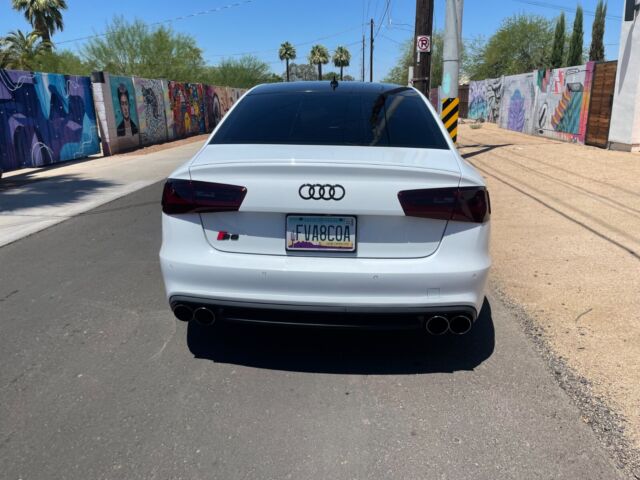 2014 Audi S6 (White/Black)