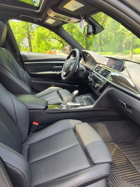 2017 BMW 330i xDrive (Grey/Tan)