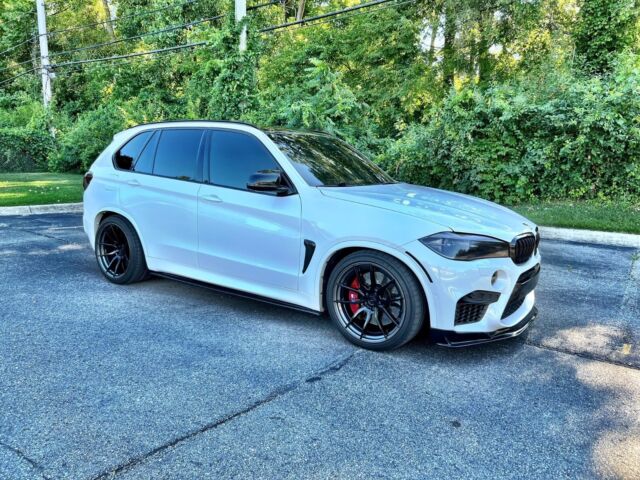 2016 BMW X5 (White/Black)