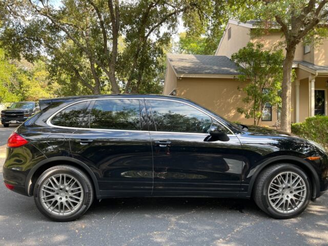 2014 Porsche Cayenne (Black/Black)