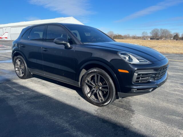 2020 Porsche Cayenne (Jet Black Metallic/Black, Red)