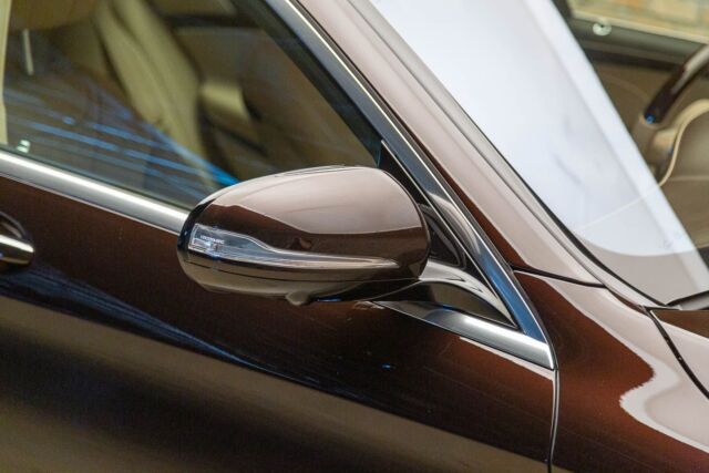 2018 Mercedes-Benz S-Class S560V4 (Brown/White)