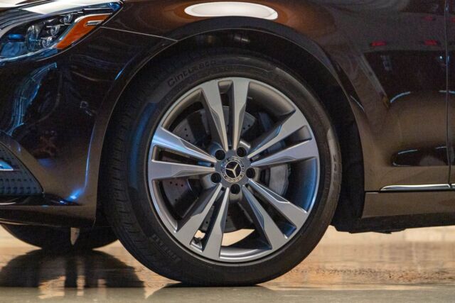 2018 Mercedes-Benz S-Class S560V4 (Brown/White)