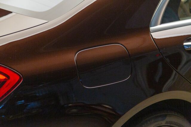2018 Mercedes-Benz S-Class S560V4 (Brown/White)