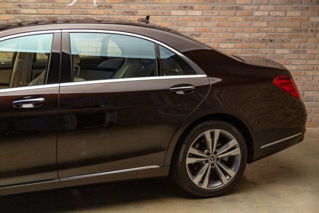 2018 Mercedes-Benz S-Class S560V4 (Brown/White)