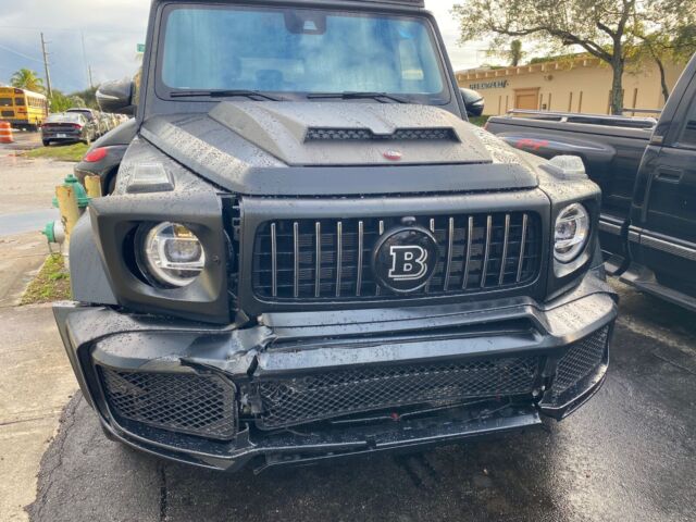 2020 Mercedes-Benz G-Class (Black/Red)