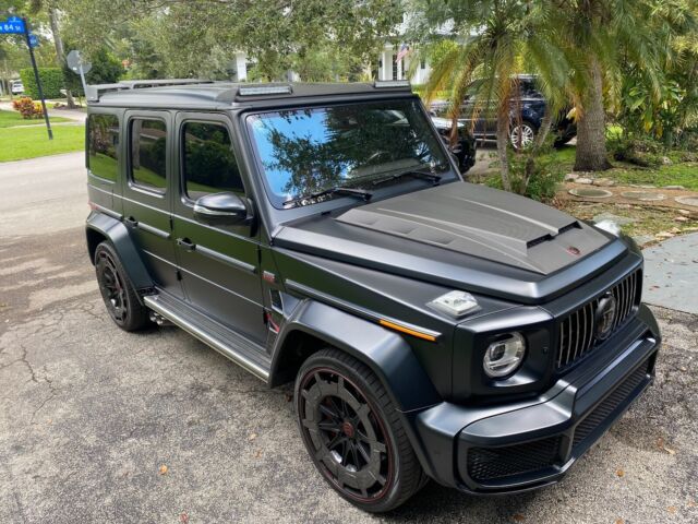 2020 Mercedes-Benz G-Class (Black/Red)