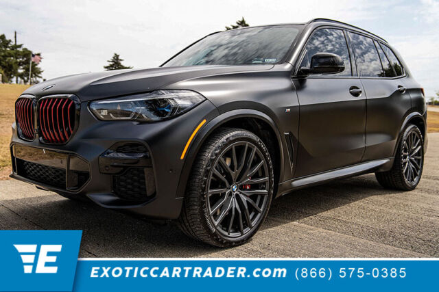 2022 BMW X5 (Frozen Black Metallic/Black/Red)